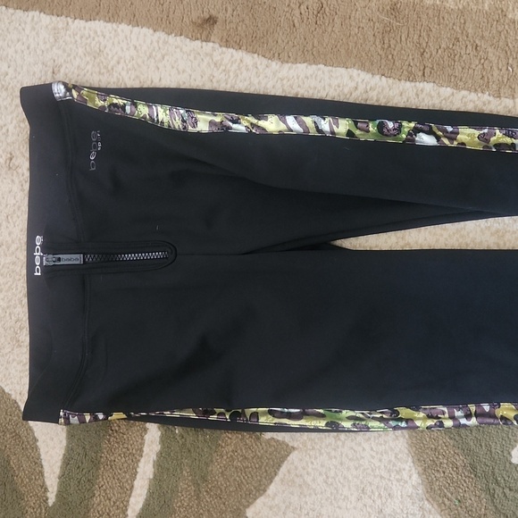 EUC! Bebe Sport Spandex zip up leggings - Picture 2 of 11